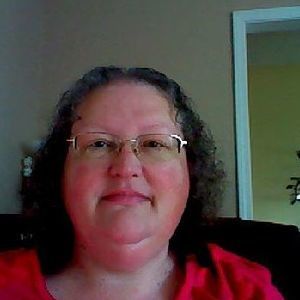 Meet your Posher, Cynthia